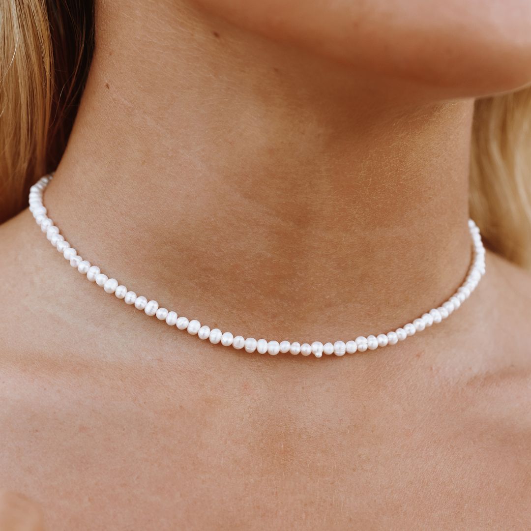 Ketting met kleine parels